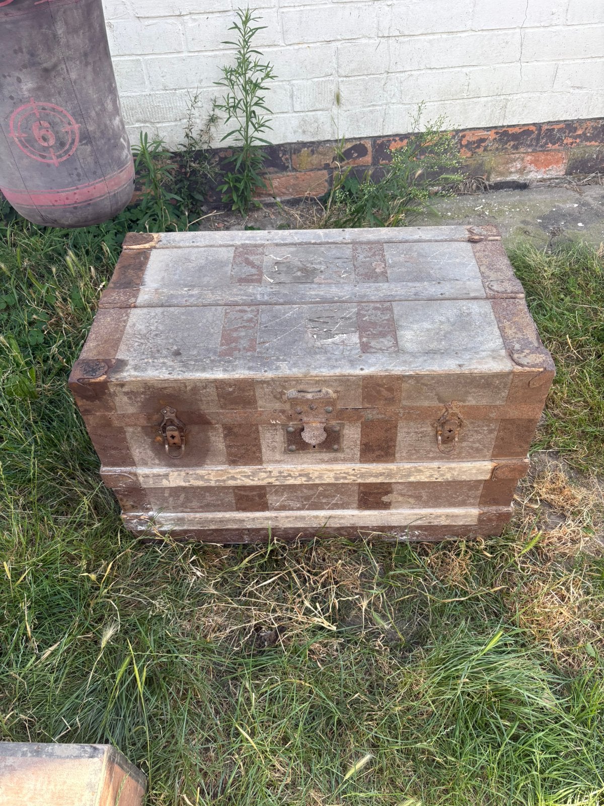 Coffre en bois à refaire, Enlèvement, Comme neuf