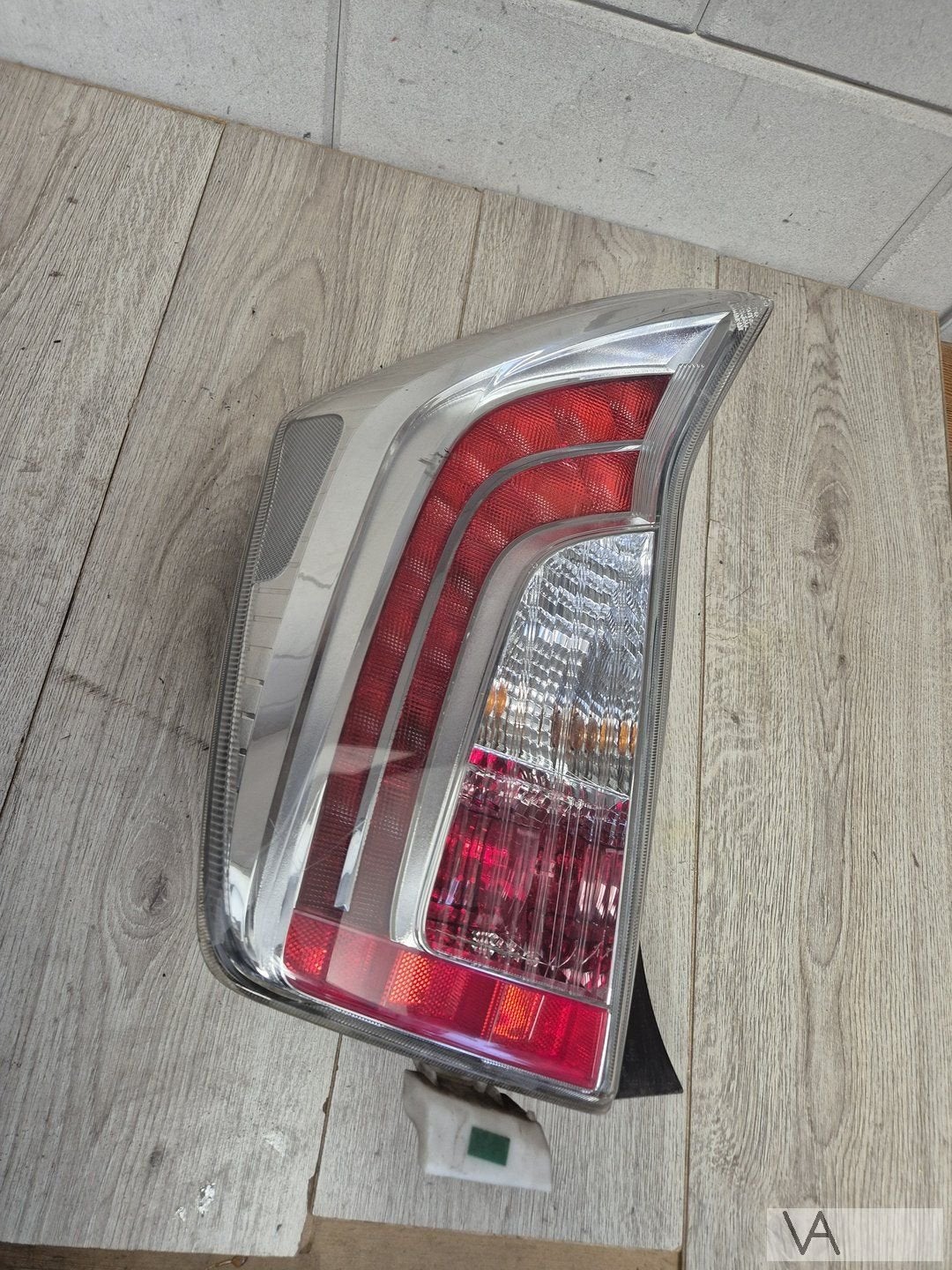 Toyota Prius 3 2009 -2013 achterlicht links nette staat €100, Gebruikt, -, -, Ophalen of Verzenden