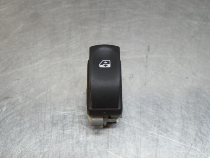 Commutateur vitre électrique d'un Renault Clio (Clio 3 06-), Renault, -, 3 mois de garantie, Utilisé