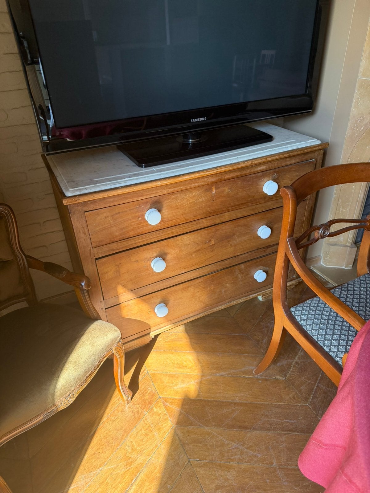 Tv kast, Enlèvement, Comme neuf