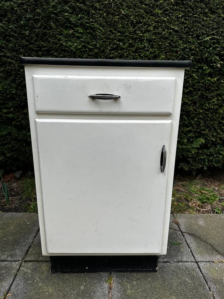 Vintage kast, Huis en Inrichting, Kasten | Schoenenkasten, Ophalen of Verzenden, Zo goed als nieuw