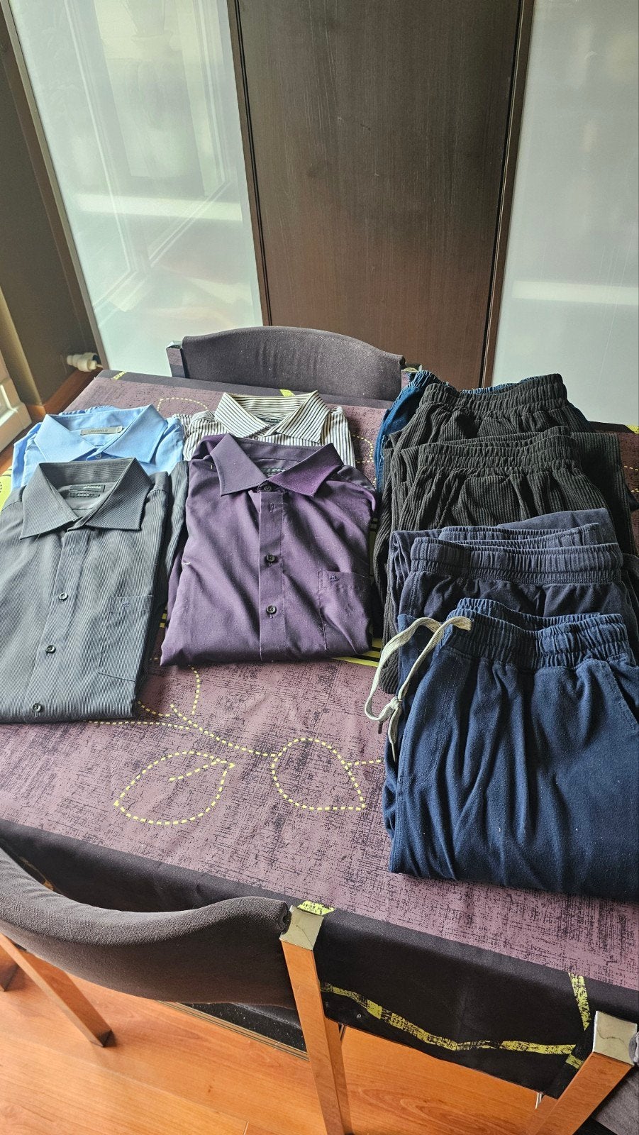Lot de vêtements xxl 4 chemises 5 pantalons 15€, Enlèvement
