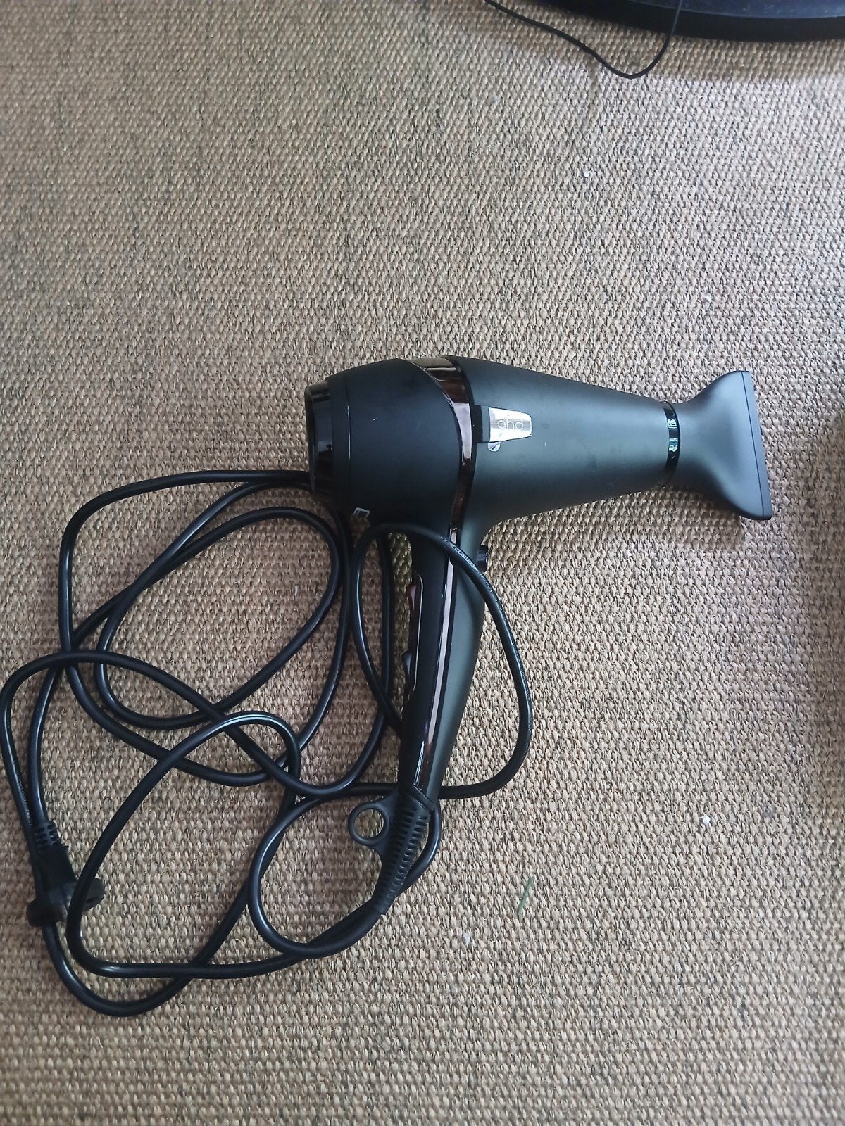 SECHE CHEVEUX PROFESSIONNEL ACHETE EN MAI 2026 OFFRE  > 110€, Handtassen en Accessoires, Uiterlijk | Haarverzorging, Haardroger