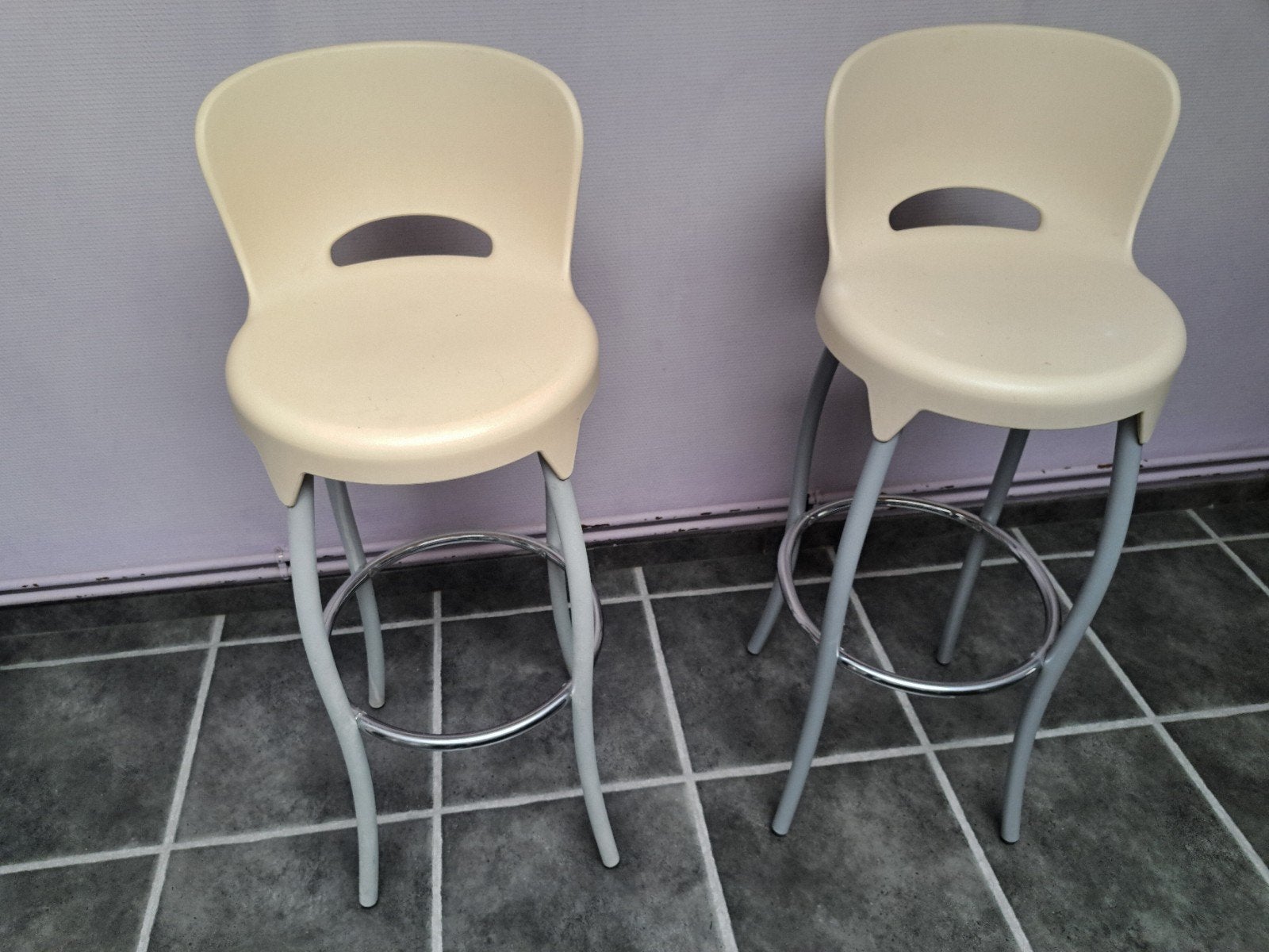 2 krukken met rugleuning. lees de aankondiging, slijtagepatr, 2 krukken, Ophalen, Gebruikt