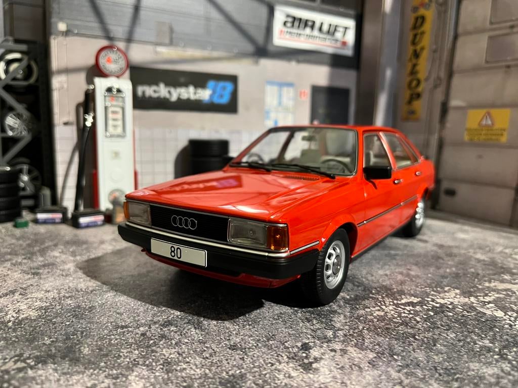 1:18 Audi 80 B2 - neuve dans sa boite, Enlèvement ou Envoi, Voiture
