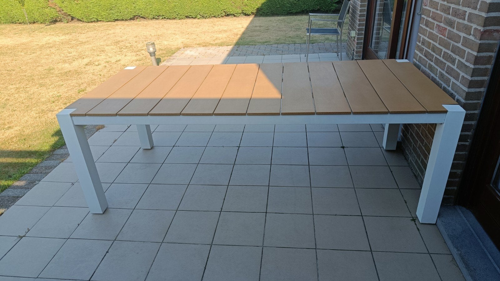 Mooie grote tuintafel, aluminium met kunststof, Ophalen, Aluminium