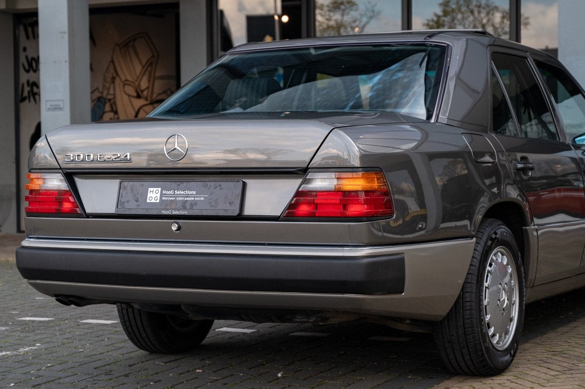 Mercedes-Benz 300-serie 300E (bj 1991), Auto's, 4 deurs, Stof, Gebruikt, Overige kleuren