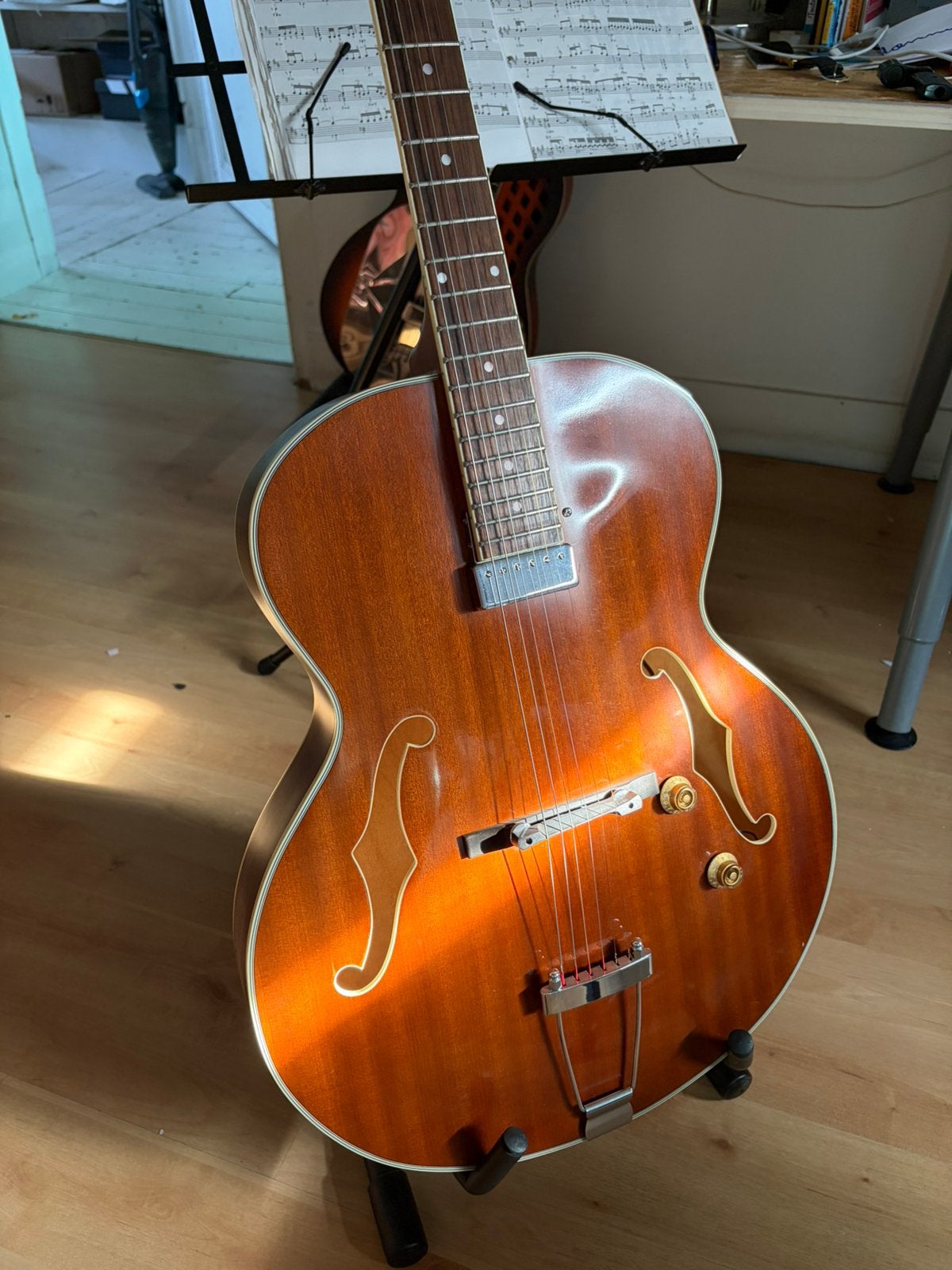HB Manhattan archtop jazz guitar, Ophalen of Verzenden, Zo goed als nieuw, Overige merken