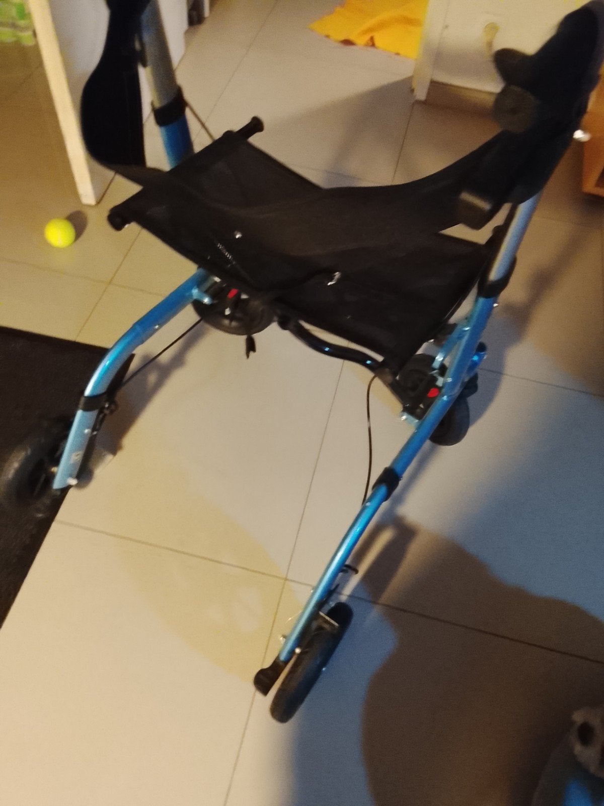 Rollator blauw, Diversen, Rolstoelen, Ophalen