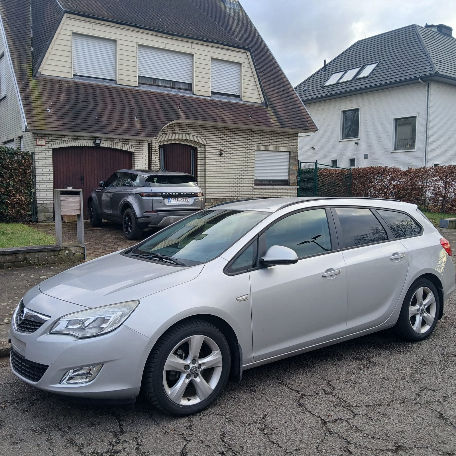 Opel Astra TDi met slechts 129dkm bwj 2011, Autos, Achat, Particulier, Airbags, Électrique
