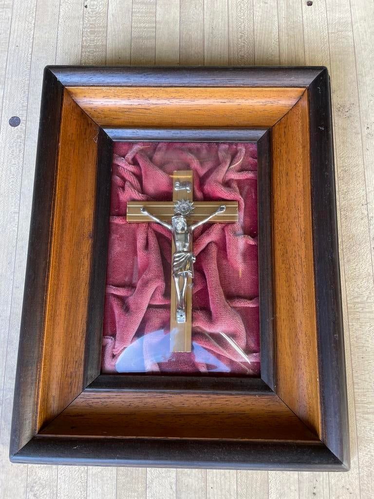 Kruisbeeld ingekaderd, Verzamelen, Ophalen, Zo goed als nieuw