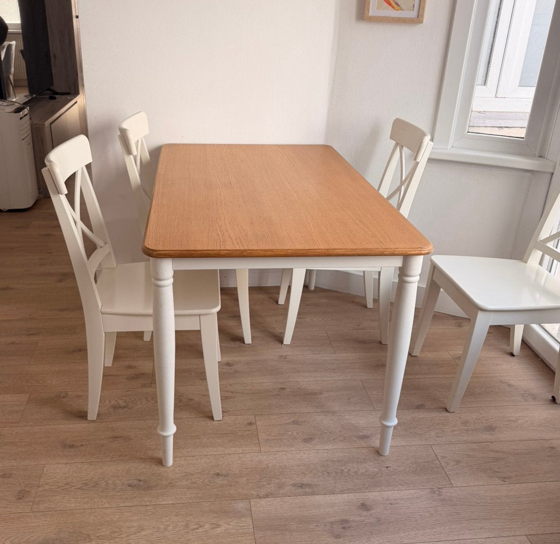 tafel met 4 stoelen, Ophalen, Zo goed als nieuw