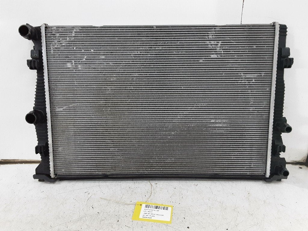 RADIATEUR Volkswagen Golf VIII (CD1) (5WA121251L), Gebruikt, Volkswagen, Volkswagen AG, Kundenbetreuung@volkswagen.de