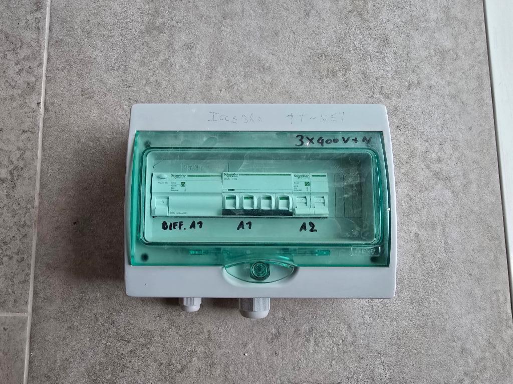 Elektriciteitskast met modules, Doe-het-zelf en Bouw, Elektriciteit en Kabels, Ophalen, Zo goed als nieuw, Overige typen