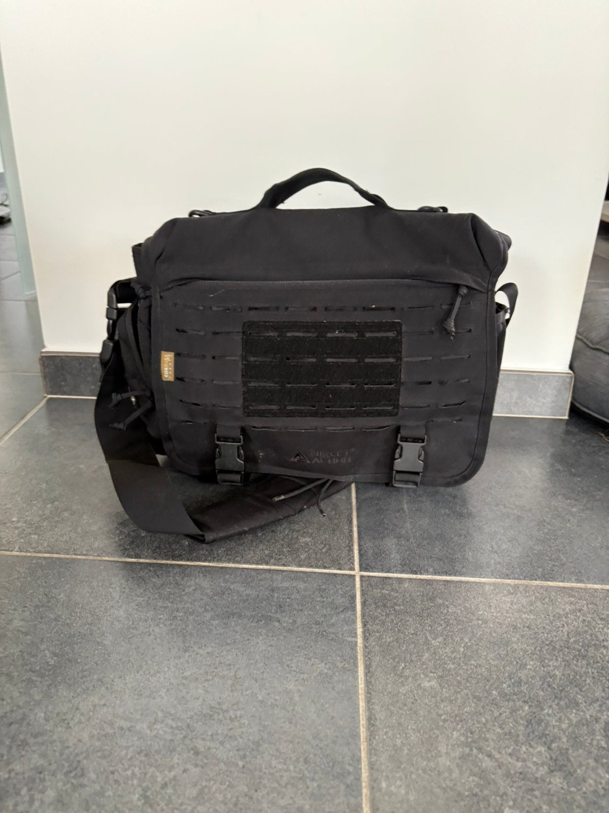 Laptop tas van direct action, Informatique & Logiciels, Housse pour ordinateur portable, Comme neuf, Enlèvement, Compartiment rembourré