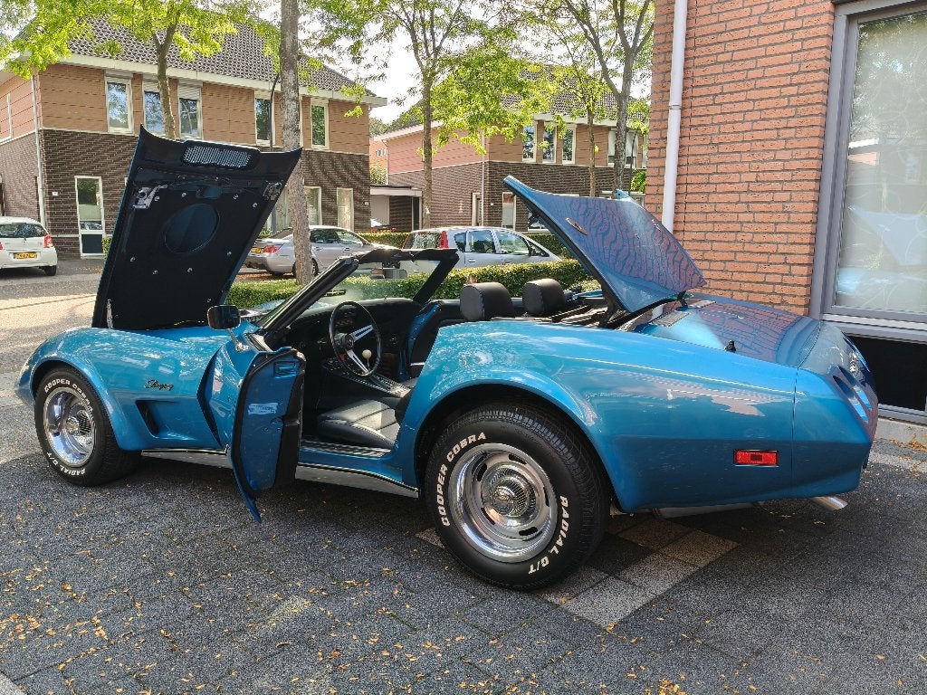 Corvette C3 Convertible 1974 Compleet gerestaureerd 434 pk, Auto's, Chevrolet, Achterwielaandrijving, Cabriolet, Blauw, Leder