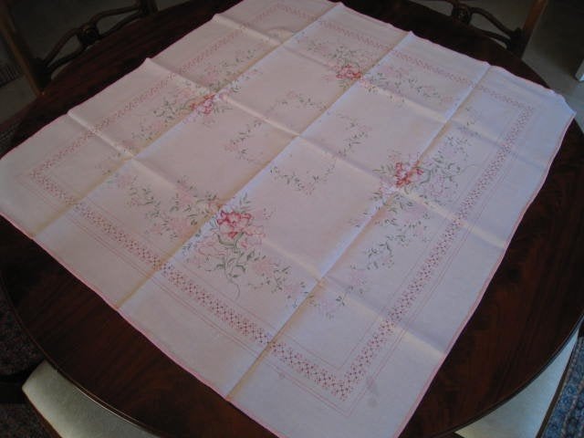 Tafelkleed, vierkant, lichte stof, wit met bloemen, 85x85cm, Huis en Inrichting, Tafelkleed, Ophalen, Vierkant, Wit