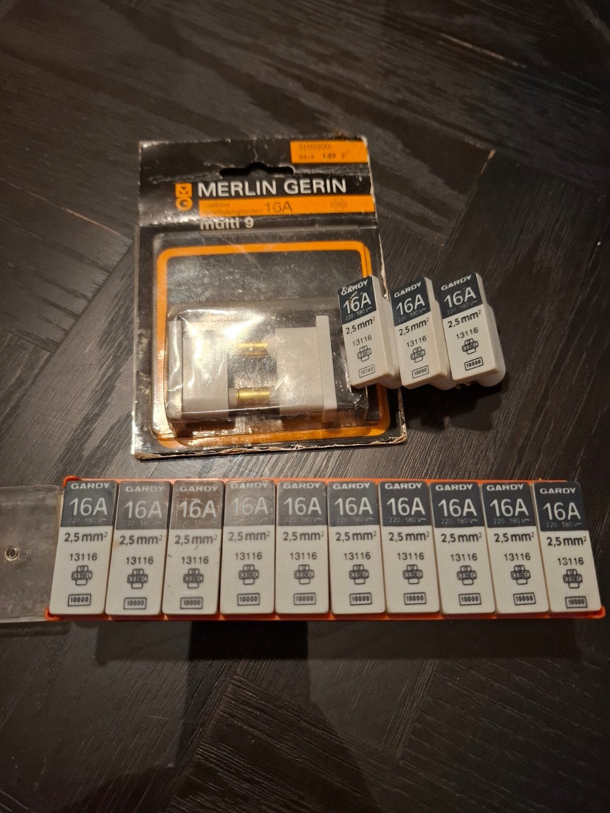 Gardy penzekering 16 A 2,5mm 15€ per stuk of 160€ voor alles, Bricolage & Construction, Enlèvement