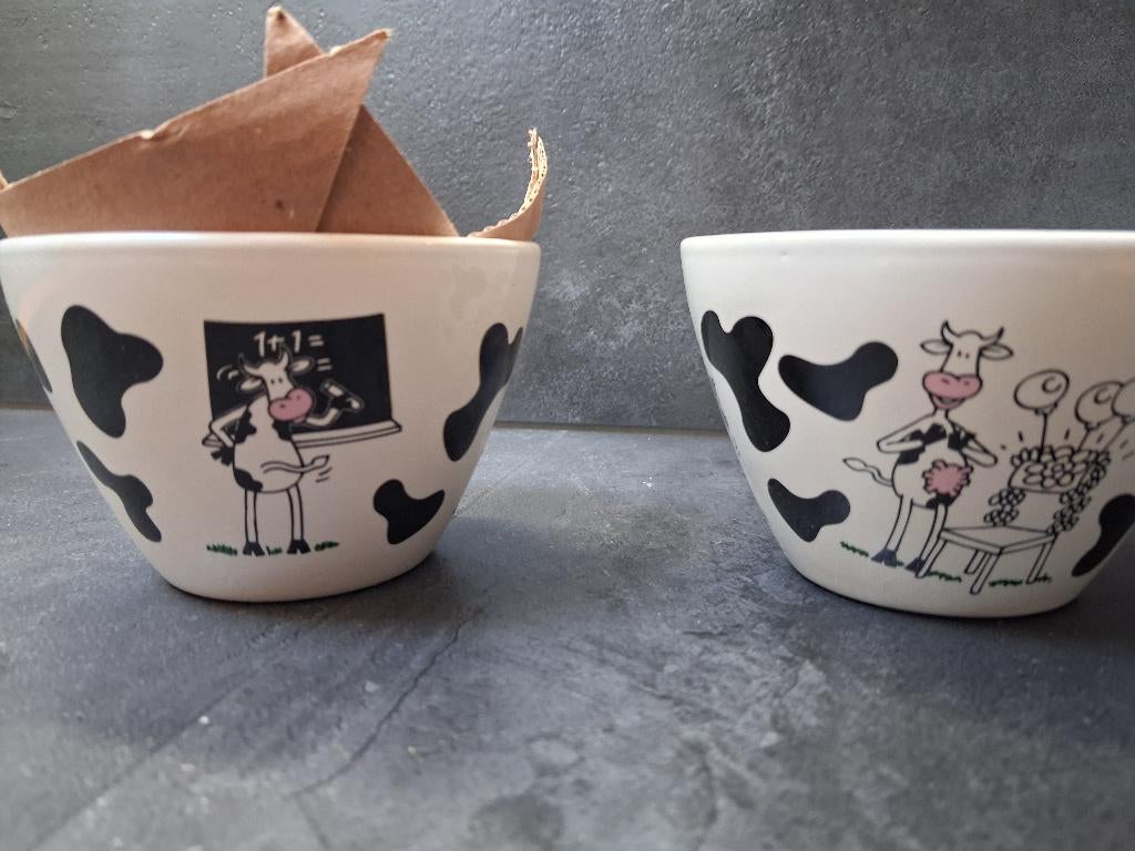 Nieuwe ijsbekers versierd met koeien (kleine schaaltjes), Huis en Inrichting, Keuken | Servies, Ophalen of Verzenden, Nieuw, Overige typen