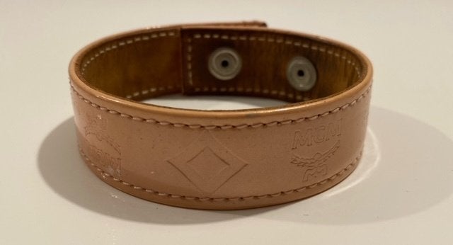 MCM roze laklederen armband, Bijoux, Sacs & Beauté, Enlèvement ou Envoi, Utilisé, Rose, Cuir