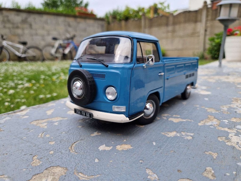 VW T2 Pick Up - Échelle 1/18 - LIMITED - PRIX : 49€, Hobby & Loisirs créatifs, Voitures miniatures | 1:18, Enlèvement ou Envoi