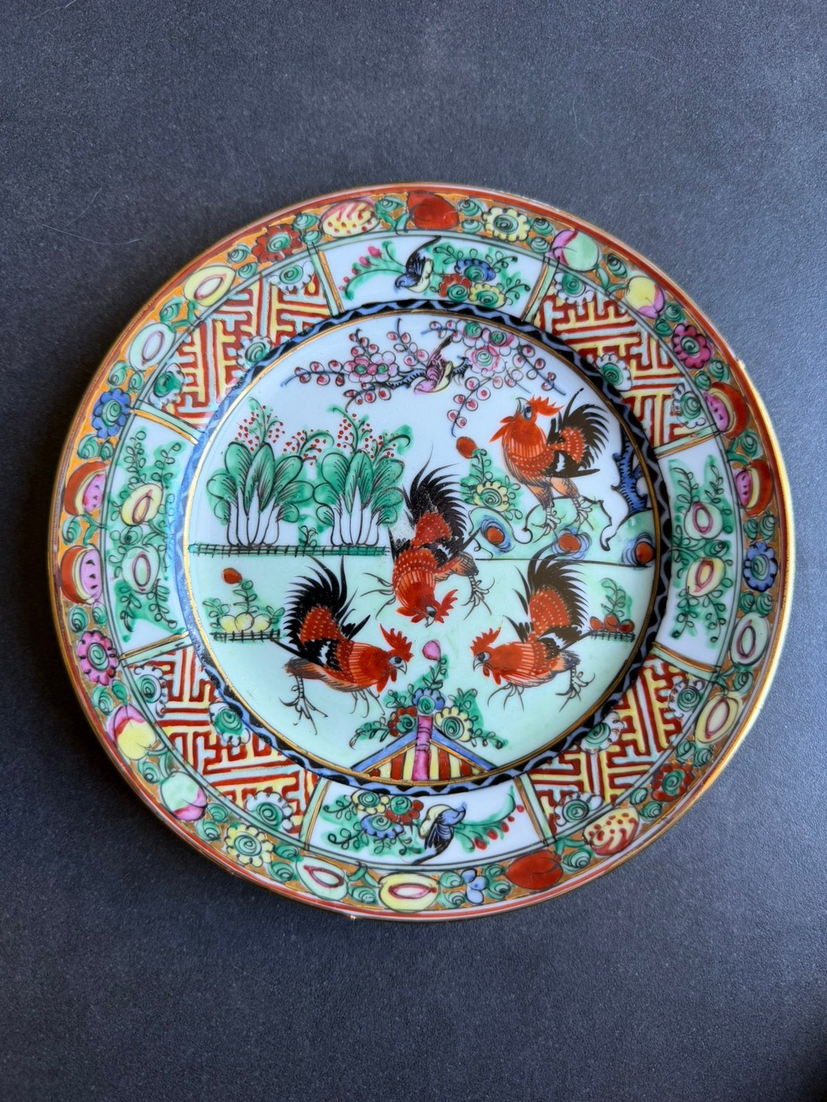 Vintage Chinees Famille Rose Bord Decor + Hanen & Merkteken, Ophalen of Verzenden