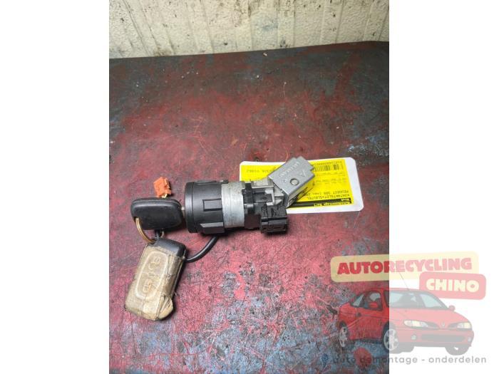 Serrure de contact + clé d'un Peugeot 308, -, 3 mois de garantie, Utilisé, -
