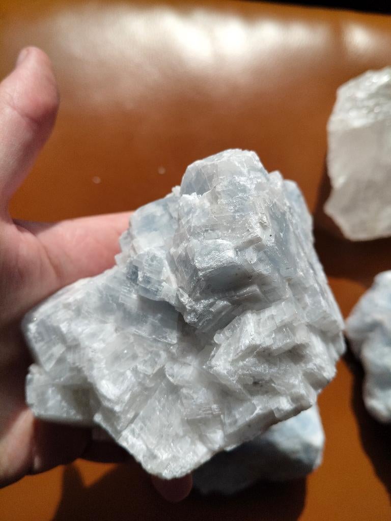 Blauwe calciet en ruwe kwarts lot, Verzamelen, Ophalen of Verzenden, Mineraal