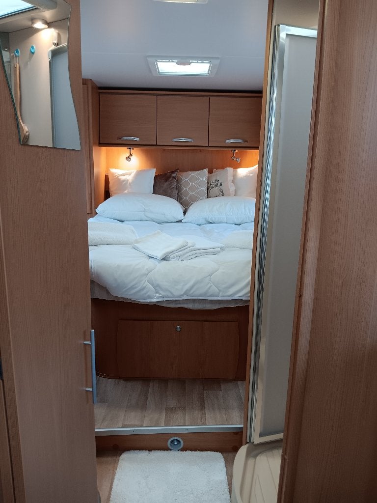 Bieden vanaf 25.000 eur / chausson flash 7.30 m - 61.000 km, Caravans en Kamperen, Ringverwarming, Boiler, Ford, 7 tot 8 meter