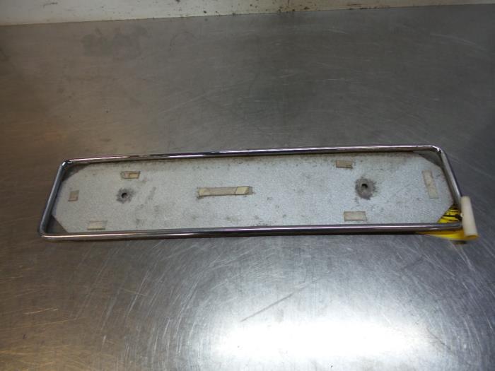 Kentekenplaathouder achter van een Maserati Biturbo, Auto-onderdelen, Maserati, Gebruikt, -, -