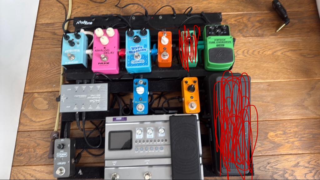 Pedalboard complet et fonctionnel, Musique & Instruments, Instruments à corde | Guitares | Électriques, Enlèvement, Comme neuf