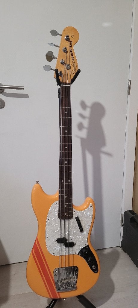 Fender mustang bass, Muziek en Instrumenten, Ophalen, Zo goed als nieuw, Elektrisch