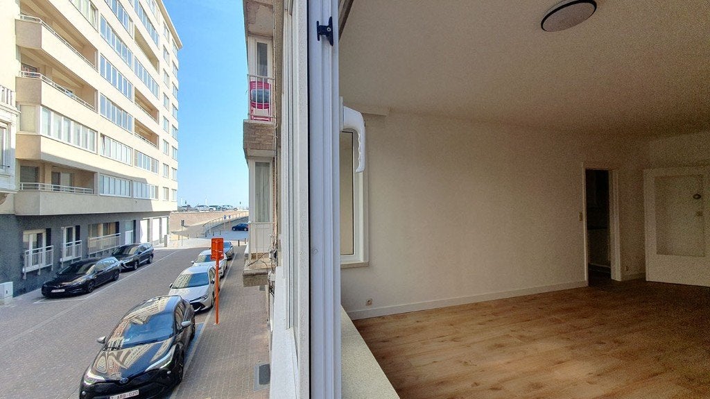 2-slaapkamerappartement met terras op 100 m van strand, Immo, Appartements & Studios à louer, 50 m² ou plus, Ostende