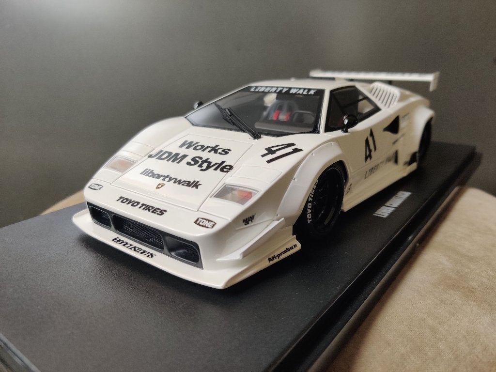 Lamborghini Countach LBWK Gt Spirit Z356-WH 1/18e neuve., Neuf, Autres marques, Enlèvement ou Envoi, Voiture