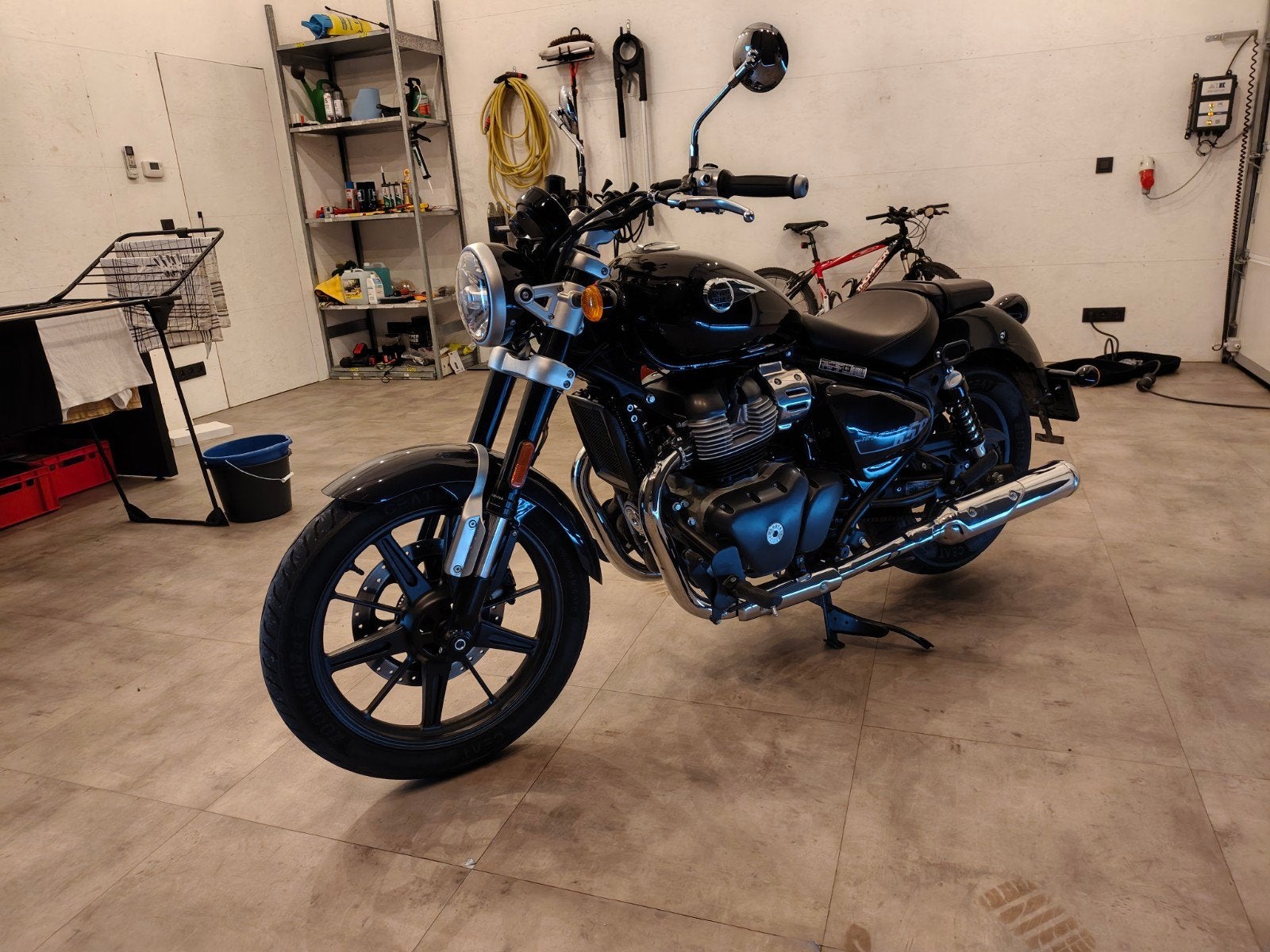 2023 royal enfield super meteor 650, Motoren, Motoren | Royal Enfield, 2 cilinders, Occasion, Chopper, Particulier