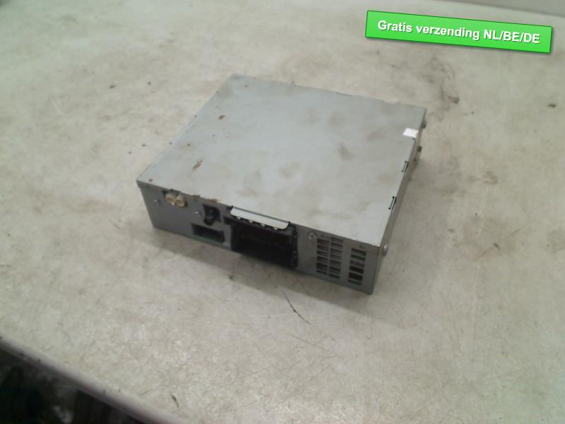 AUTORADIO Volkswagen Touareg (7PA / PH) (4F0035061D), Autos : Pièces & Accessoires, Utilisé, De Bloemendaal 21 21
5221 EB  'S HERTOGENBOSCH, NL