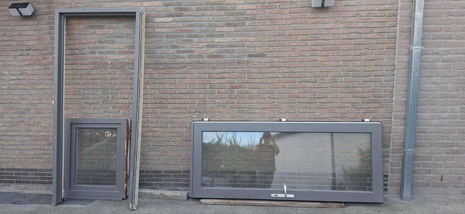 gratis af te halen: deur met kader + raam., Doe-het-zelf en Bouw, Ophalen, Gebruikt