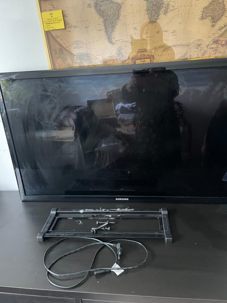 Samsung tv geen smart 101 cm, Ophalen, Zo goed als nieuw, Samsung
