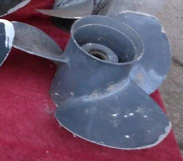 3 blade ALUMINUM RH Propeller 15 x 15, Sports nautiques & Bateaux, Moteurs Hors-bord & In-bord, Enlèvement, Utilisé, Moteur hors-bord