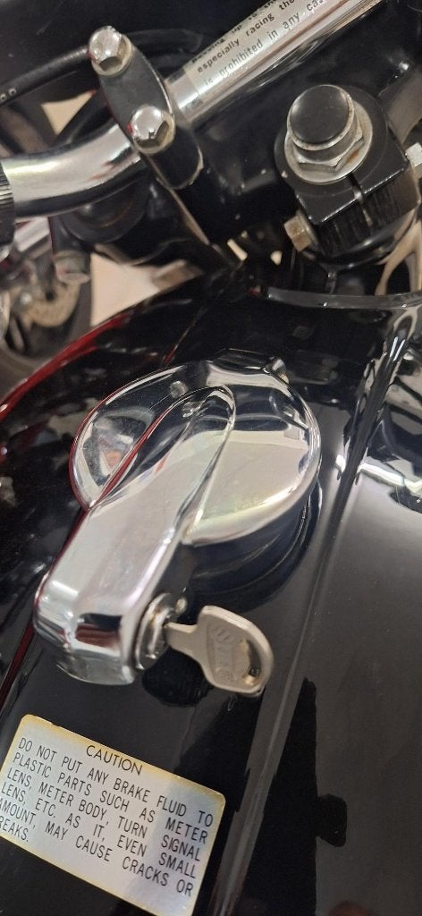 Originele tankdop of NOS-replica voor Suzuki GT 380 uit 1976, Verzenden