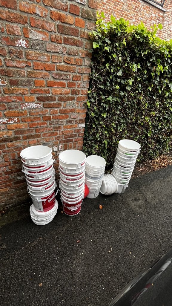 Emmers gratis af te halen, Ophalen, Gebruikt, Kunststof, Met deksel
