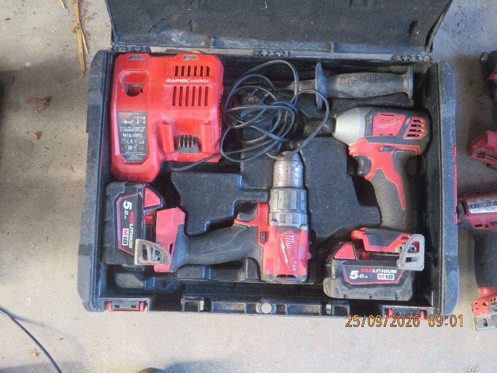 Milwaukee slagschroef en schroefmachines op batterij, Doe-het-zelf en Bouw, Ophalen, Gebruikt, Boor- en Schroefmachine