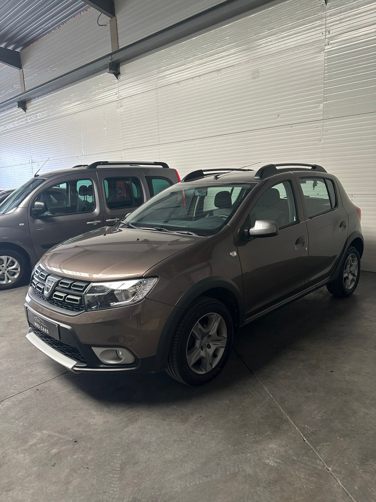 Dacia Sandero Stepway 0.9 TCe| CRUISE, NAVI, CAMERA,.., Auto's, Voorwielaandrijving, Stof, Bruin, USB