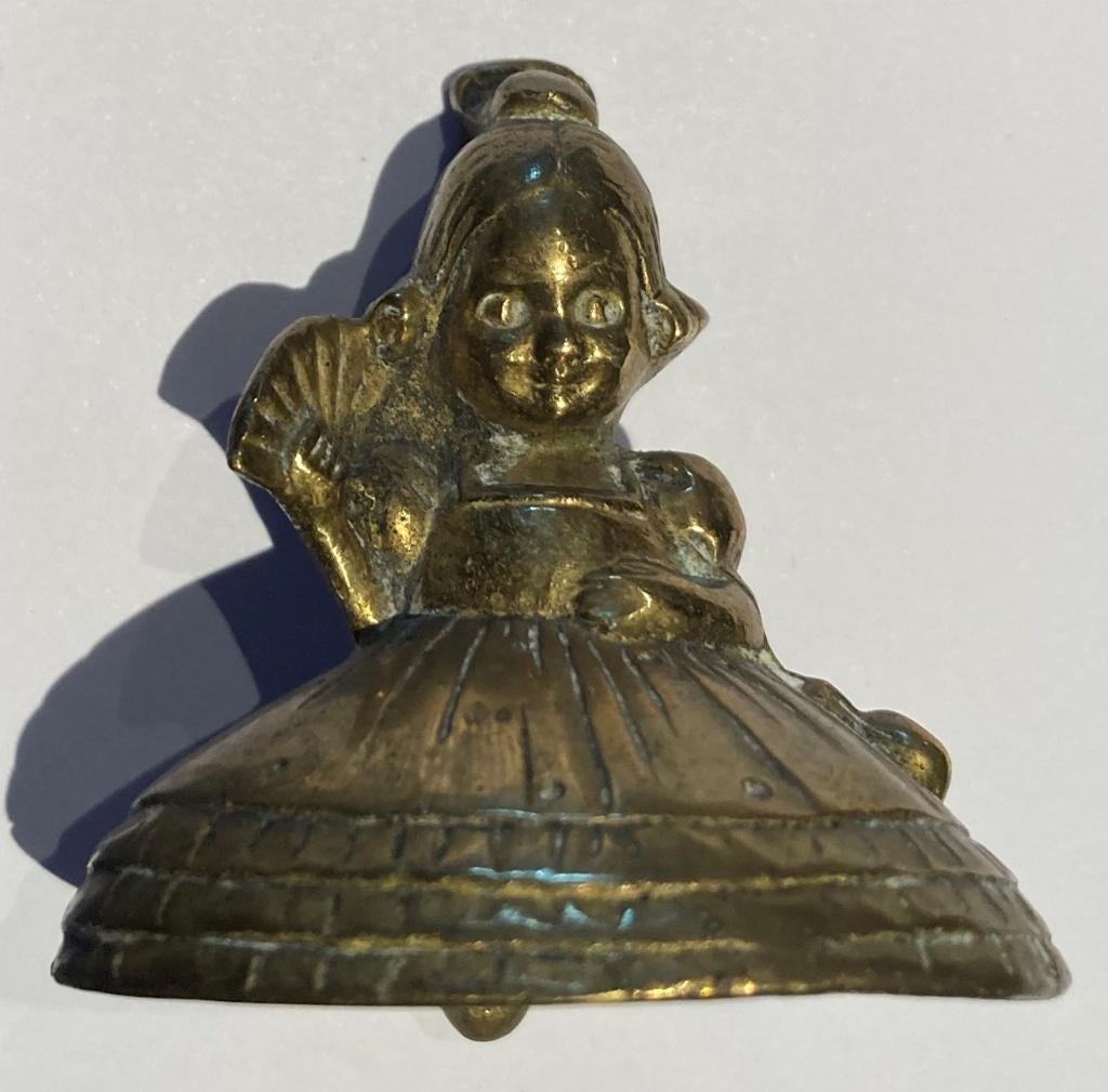 Vintage koperen tafelbel Geisha met waaier (6,5 cm), Enlèvement ou Envoi, Cuivre