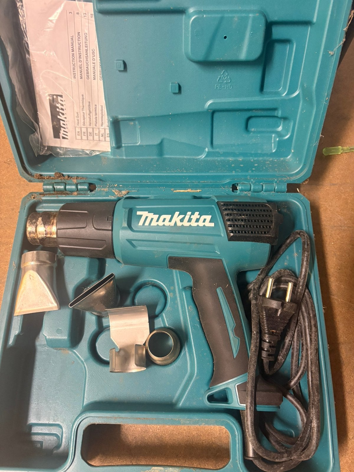 Makita Heteluchtpistool / Heat Gun + Koffer & Mondstukken, Doe-het-zelf en Bouw, Gereedschap | Boormachines, Ophalen of Verzenden