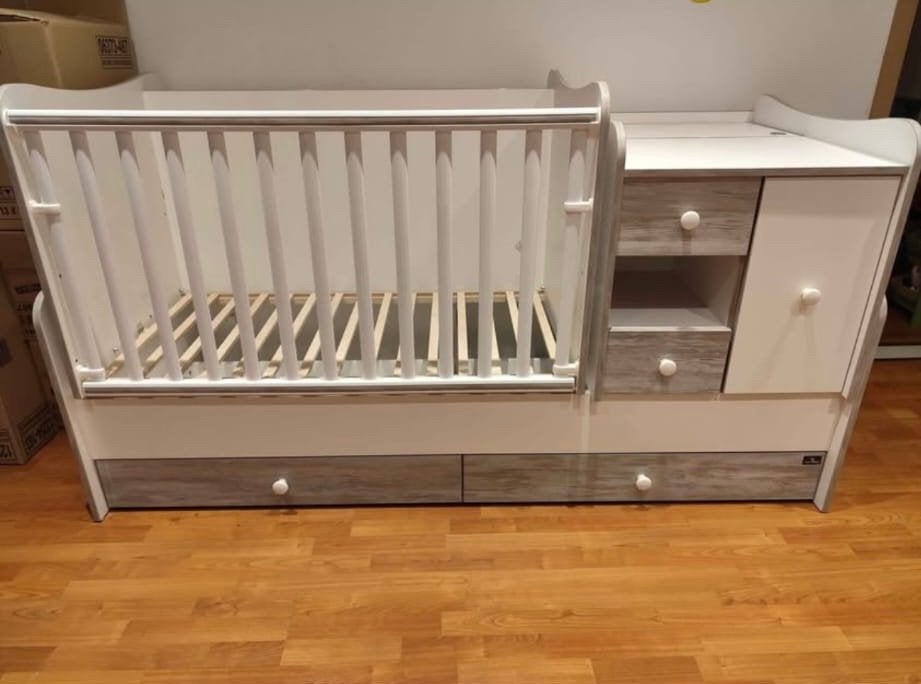 Lorelli baby bed, Ophalen, Zo goed als nieuw, Matras