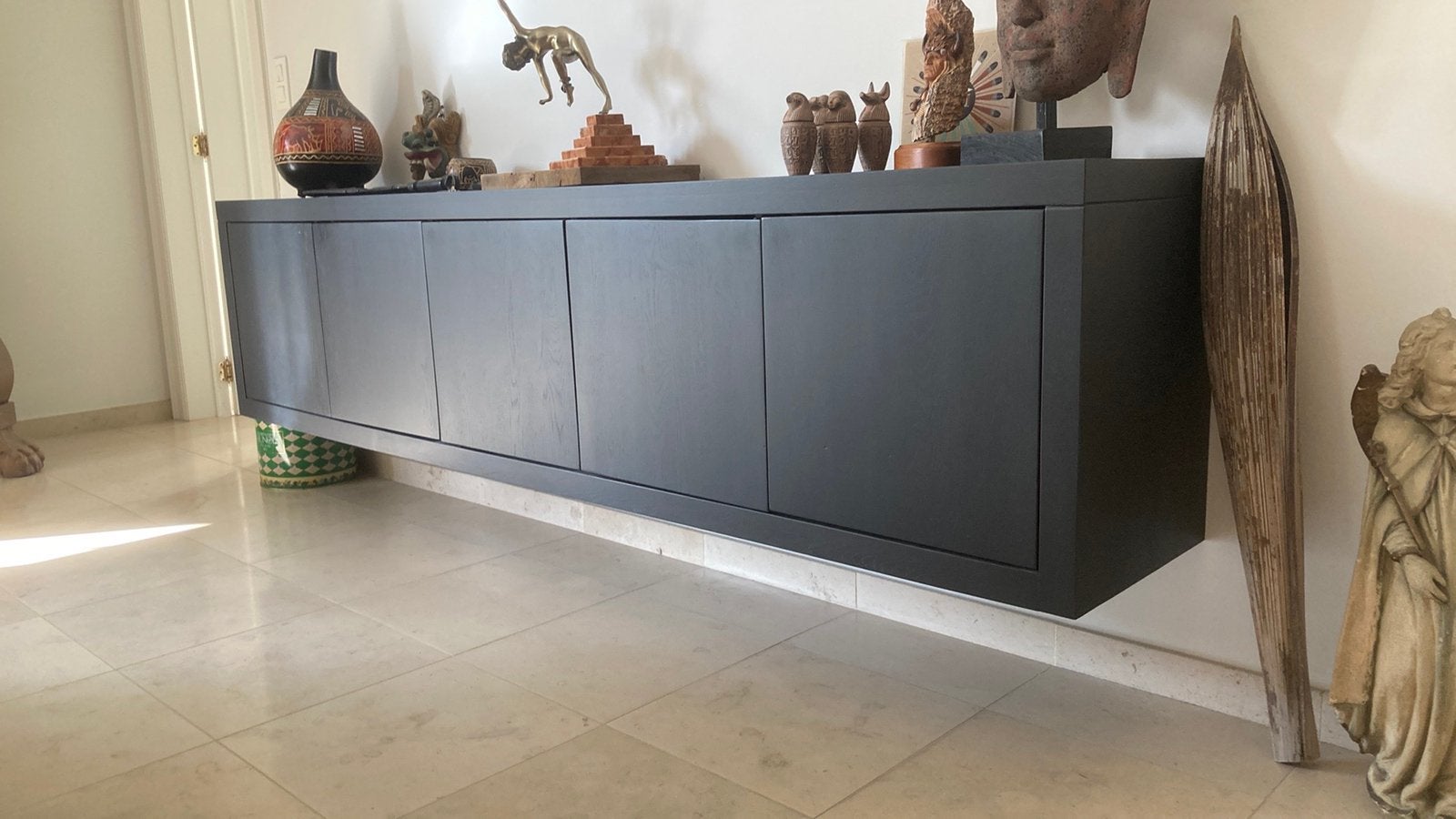 Hangdressoir zwart hout 5 deur 235x40. H57, Tuin en Terras, Ophalen, Zo goed als nieuw, Hout