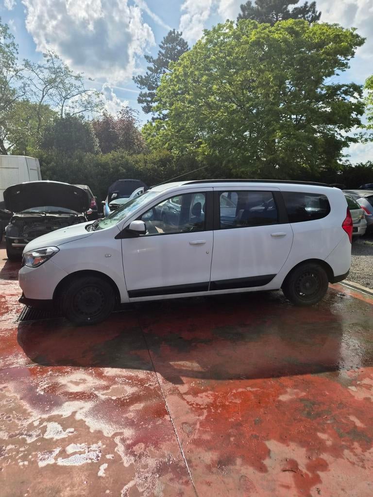 Dacia Lodgy te koop – klaar voor inschrijving!, Autos, Camionnettes & Utilitaires, Dacia, Achat, Boîte manuelle, Noir