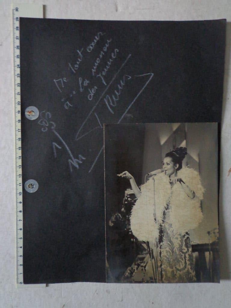 foto en handtekening van de Vlaamse zangeres Truus, Ophalen of Verzenden, Gebruikt, Foto of Kaart, Gesigneerd