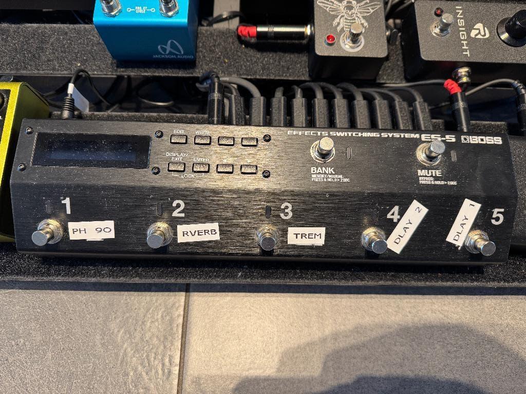 Boss ES-5 SWITCH - commutation d'effets, Ophalen of Verzenden, Zo goed als nieuw, Multi-effect